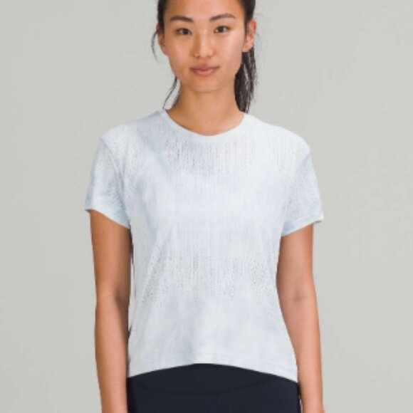 Lululemon Train to Be Short Sleeve Shirt Rainstripe Sheer Cloud Wash True Navy - Picture 1 of 5